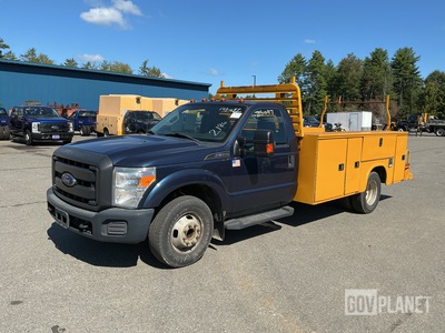 2015 Ford F-350 Super Duty XL Utility Truck