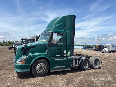 2014 Volvo VNL 6x4 T/A Day Cab Truck Tractor