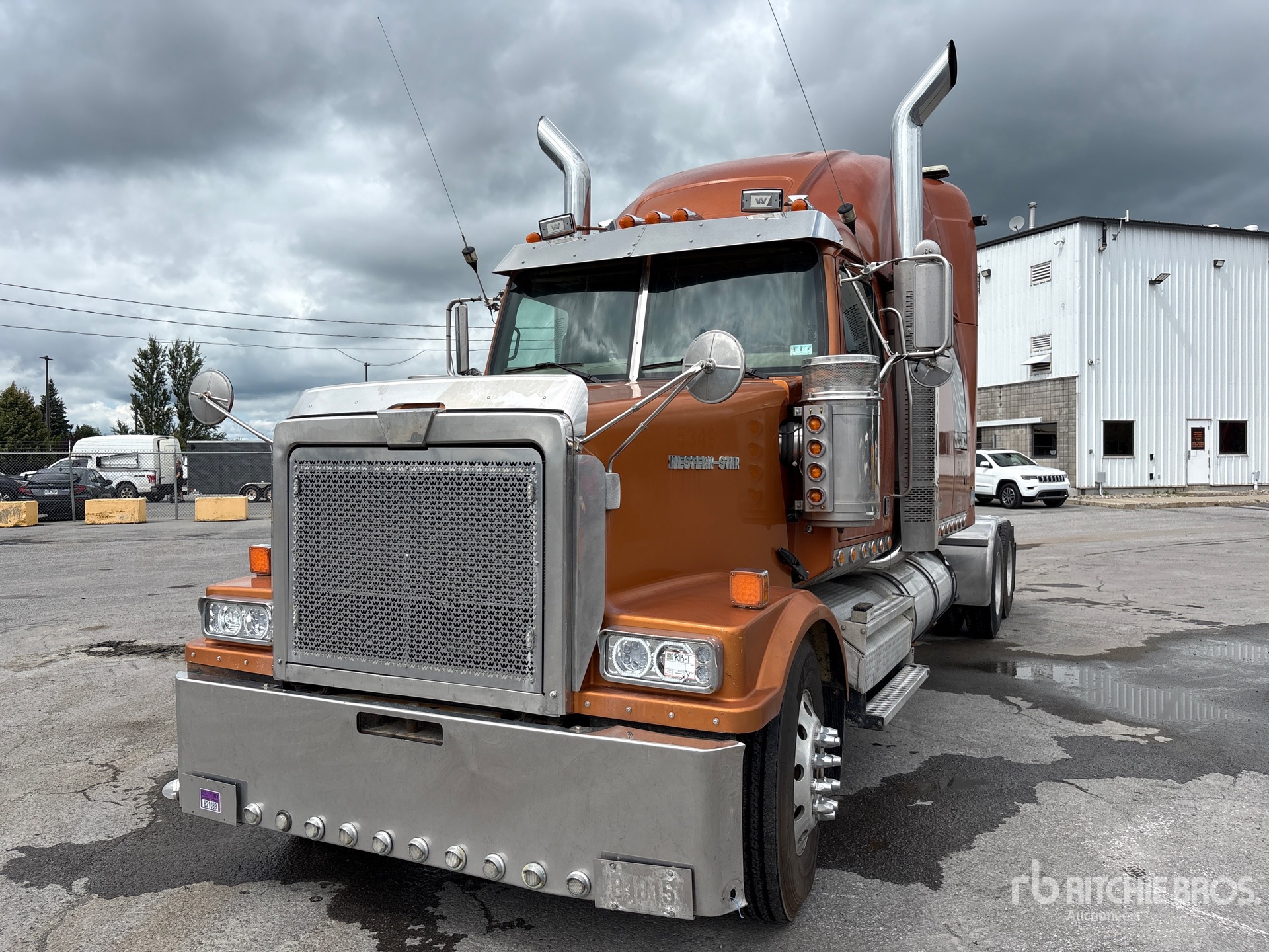 2007 Western Star 4900 6x4 تراكتور شاحنة كابينة النوم (ثنائية المحور)