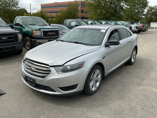 2016 Ford Taurus SE Sedan