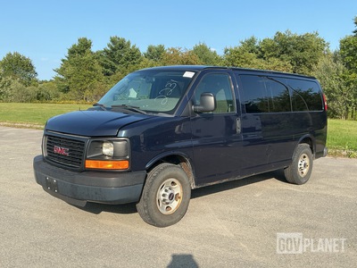 2016 GMC Savana LS 2500 Passenger Van