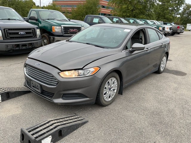2014 Ford Fusion S Sedan