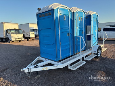 Quantity of (2) Terra Toys Fabrication 13 ft 10 in x 6 ft 6 in 6 Person Portable S/A Toilettes portatives