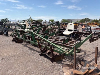 20 ft 8 in x 9 ft 7 in Plastic Mulch Layer Divers