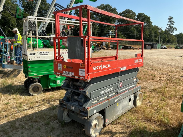 2018 Skyjack SJIII-3226 Electric Scissor Lift