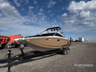 2007 MBC X80 28 ft Underwater Rear Lights, Dock Lights, Upgraded Sound System, Yacht Certified Wakeboard Boat