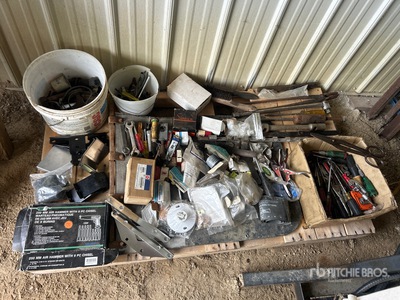 Quantity of Hand Tools & Air Hammer Chisel