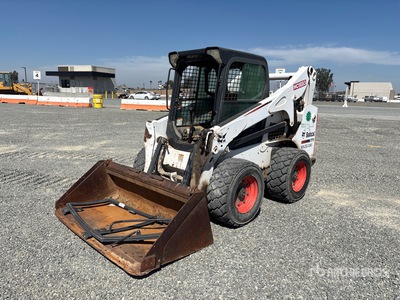 2013 Bobcat S770 Chargeuse à direction à glissement