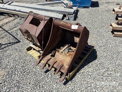 Quantity of (2) 24 in Q/C Digging Backhoe Rear Bucket - Fits Case