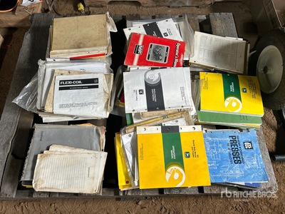 Quantity of Equipment Manuals Divers