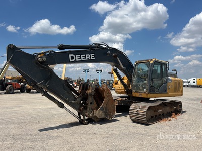 2016 John Deere 210G LC Tracked Excavator