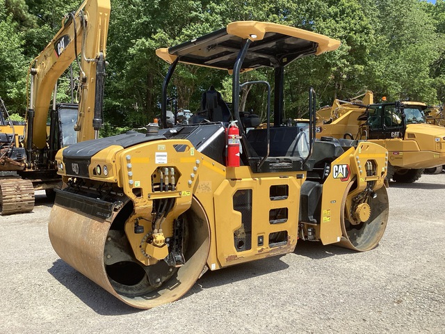 2022 Cat CB10 Double Drum Roller 2022 Cat CB10 Double Drum Roller