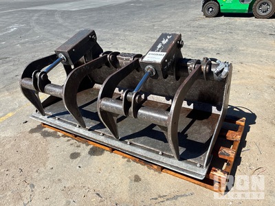 2016 Bobcat 68 in Q/C Pinza per mini pala