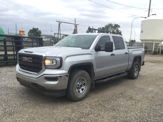 2016 (unverified) GMC 1500 SL Crew Cab 4X4 Pickup 2016 (unverified) GMC 1500 SL Crew Cab 4X4 Pickup