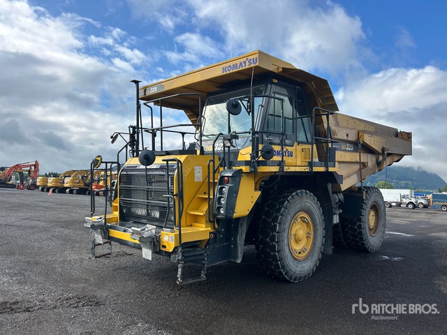 2021 Komatsu HD325-8
