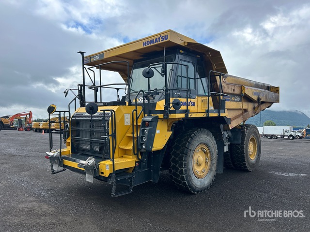 2021 Komatsu HD325-8