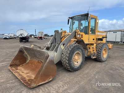 2002 Volvo L70D جرافة