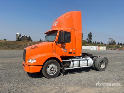 2008 Volvo VNM 4x2 Cabeza Tractora Cabina Corta