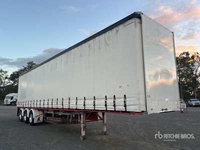 2005 MaxiTrans 13.3 m Tri/A Curtain Side Trailer