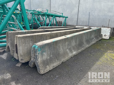 Quantity of Concrete Barriers その他 - 店舗 & 倉庫