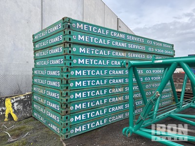 Quantity of (4) 6 m x 2.4 m 300 Tonne Bog Mats ملحقات رافعات متنوعة