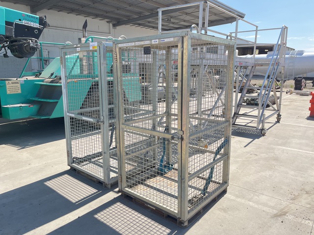 Quantity of 2017 East West Gas Cylinder Cages