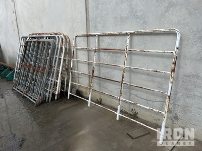 Quantity of Trailer Headboard Gates ملحقات الشاحنات