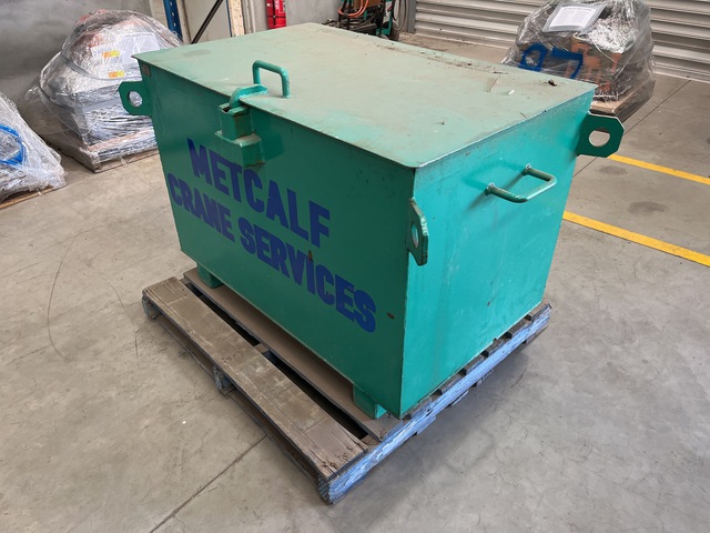 Empty Rigging Box Empty Rigging Box