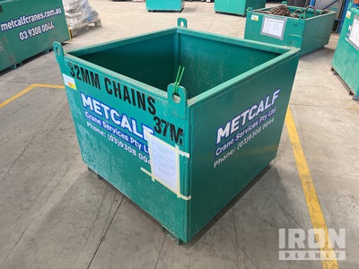 Quantity of (4) 32 mm x 3.7 m Chains