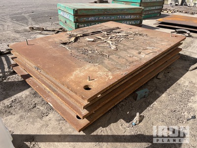Quantity of (4) 3 m x 2.2 m Crawler Steel Plates