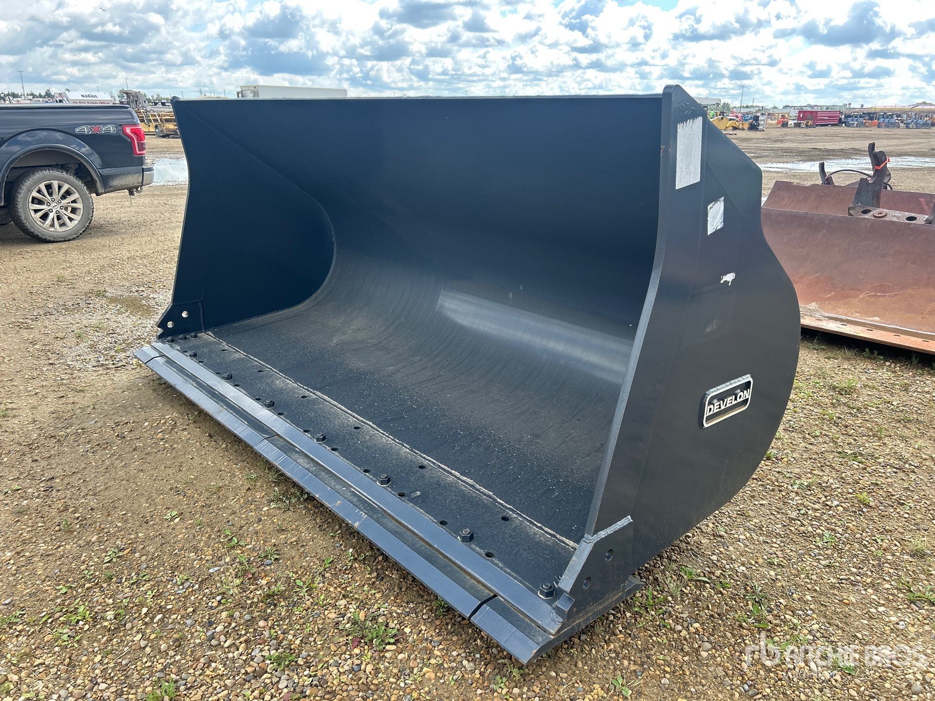 Develon GP 0450YDX11968 120 in 4.5 cyd General Purpose Wheel Loader Bucket - Fits Doosan/Develon (Unused)