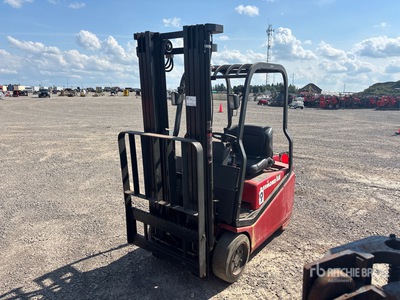2009 Raymond 440 C30 3000 lb Elektryczny wózek widłowy
