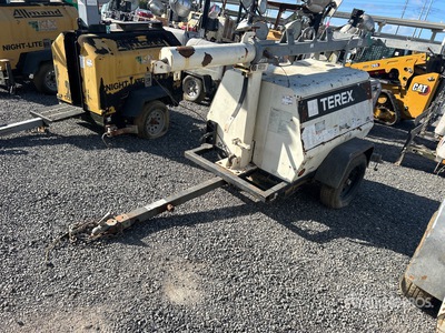 2013 Terex AL4 6 kW を見 Light Tower (Inoperable)