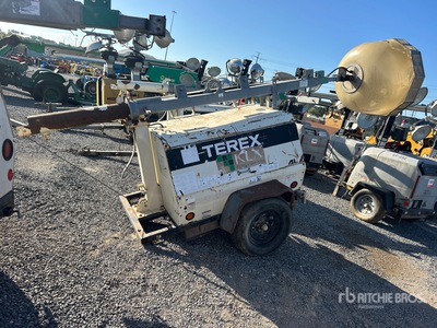 2013 Terex AL4 6 kW を見 Light Tower (Inoperable)