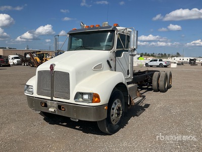 2006 Kenworth T300 6x4 الكابينة والهيكل