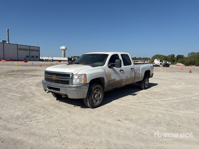 2013 Chevrolet Silverado 2500HD 4x4 Crew Cab Pickup