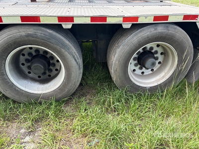 2005 Manac 44 ft Glass Trailer