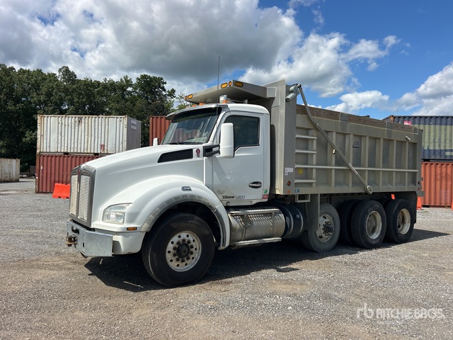 2017 Kenworth T880 8x4 Tri/A Dump Truck