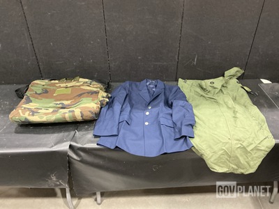 (3) Flyer's Helmet Bags, (99) Duffel Bags & Assorted Items
