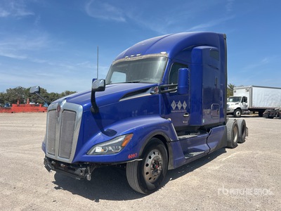 2022 Kenworth T680 6x4 Cabeza Tractora Cabina Dormitorio