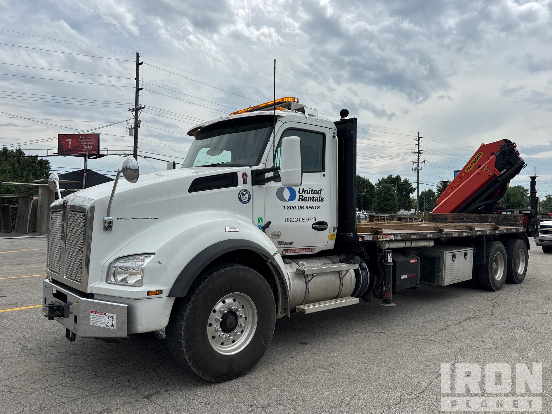 2020 (unverified) Kenworth T880 T/A Day Cab Truck Tractor