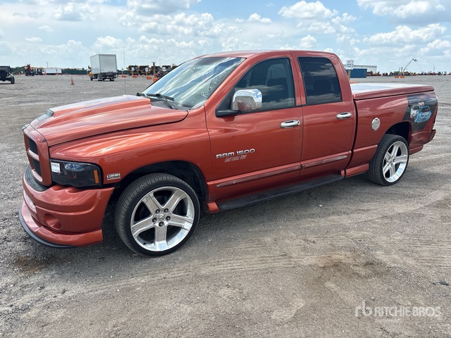 2005 Dodge Ram 1500 4x2 Crew Cab Pickup