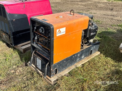 Acklands Tigercat 225 A Stick Multi-Operator Welder (Inoperable)