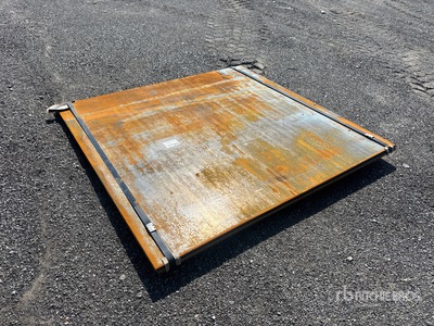 Quantity of (2) 2025 Kit Containers 70x73x.75 Stalen platen