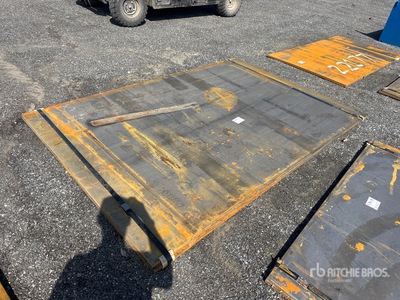 Quantity of (2) 2025 Kit Containers 72x107x.75 Stalen platen