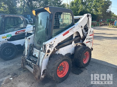 2013 Bobcat S650 Two-Speed شاحنة جرافة