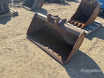 56 in Cleanup Excavator Bucket