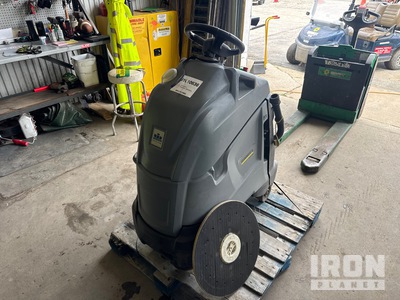 2015 Windsor Chariot 2 Stand-On Electric Floor Scrubber