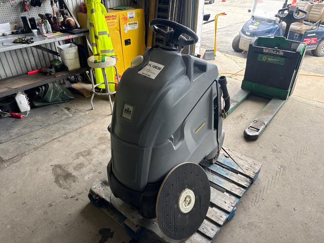 2015 Windsor Chariot 2 Stand-On Electric Floor Scrubber 2015 Windsor Chariot 2 Stand-On Electric Floor Scrubber
