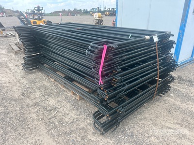 Quantity of (31) 5 ft x 9 ft 2 in Livestock Panel